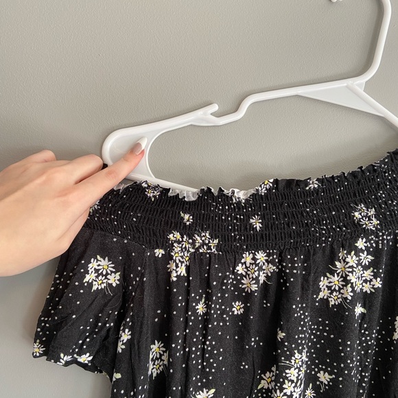 Off the Shoulder Summer Dress - Picture 4 of 4